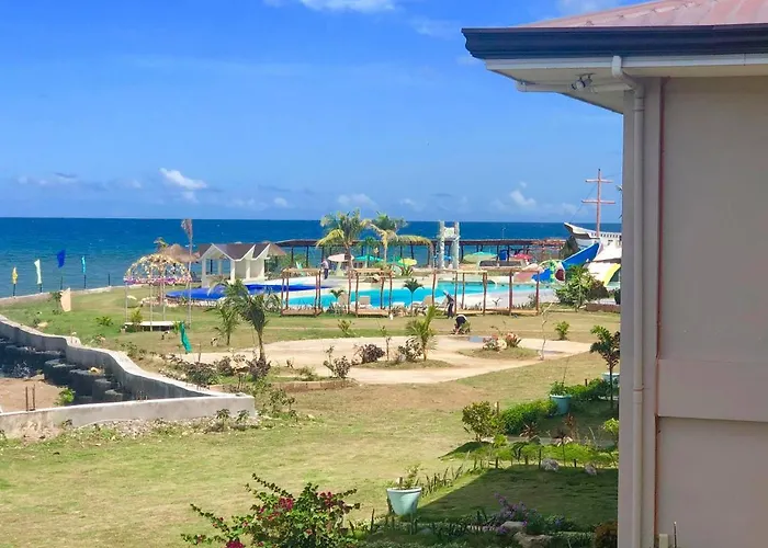 Acapulco Hotel *