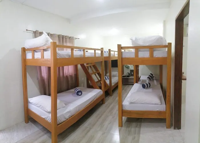 Acapulco Hotel *